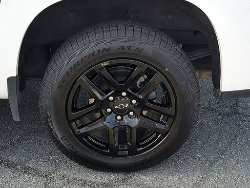 Certified 2025 Chevrolet Silverado 1500 RST w/ Dark Appearance Package AWD/4WD image 10