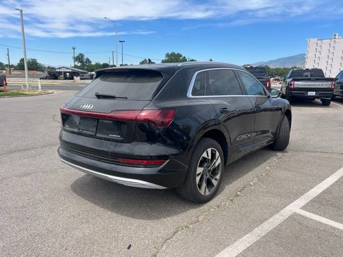 Used 2022 Audi e-tron Premium AWD/4WD image 5