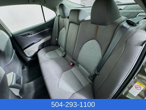 Used 2018 Toyota Camry LE FWD image 22