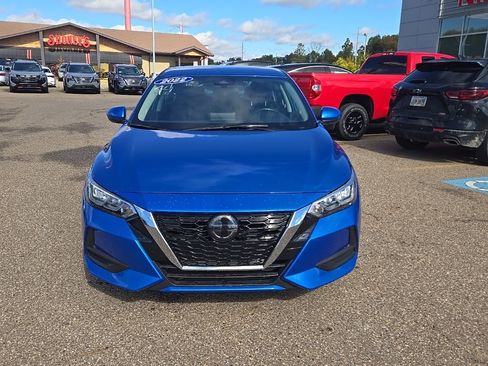 Used 2022 Nissan Sentra SV w/ Trunk Package image 2