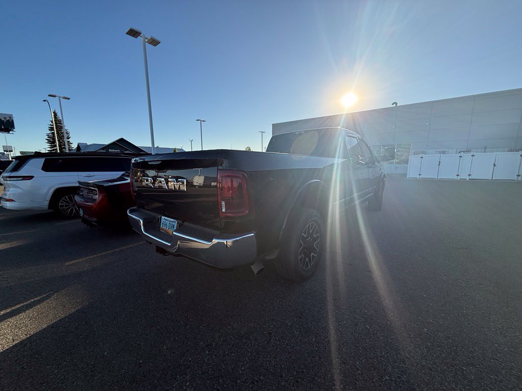 Used 2025 RAM 3500 Limited AWD/4WD image 4