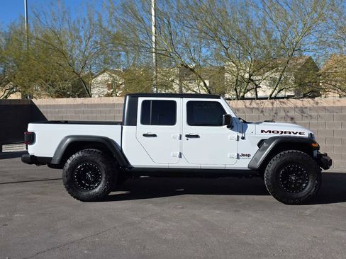 Certified 2021 Jeep Gladiator Mojave image 10