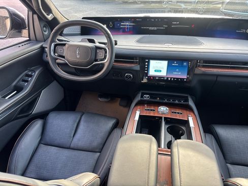 New 2026 Lincoln Navigator L Black Label image 31