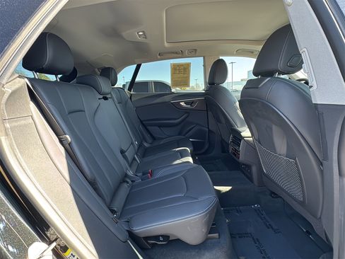 Used 2022 Audi Q8 Premium Plus image 26