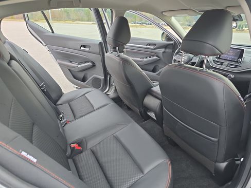 Used 2023 Nissan Altima 2.5 SR image 11