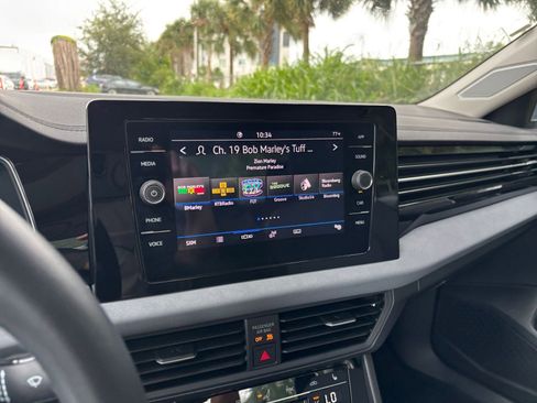 Used 2025 Volkswagen Jetta SE image 22