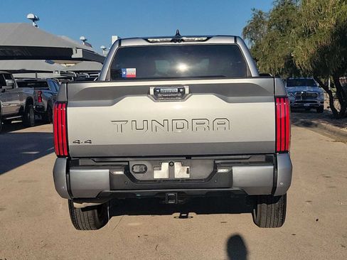 Used 2024 Toyota Tundra Limited AWD/4WD image 7