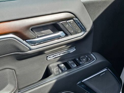 New 2026 GMC Sierra 1500 Denali AWD/4WD image 13
