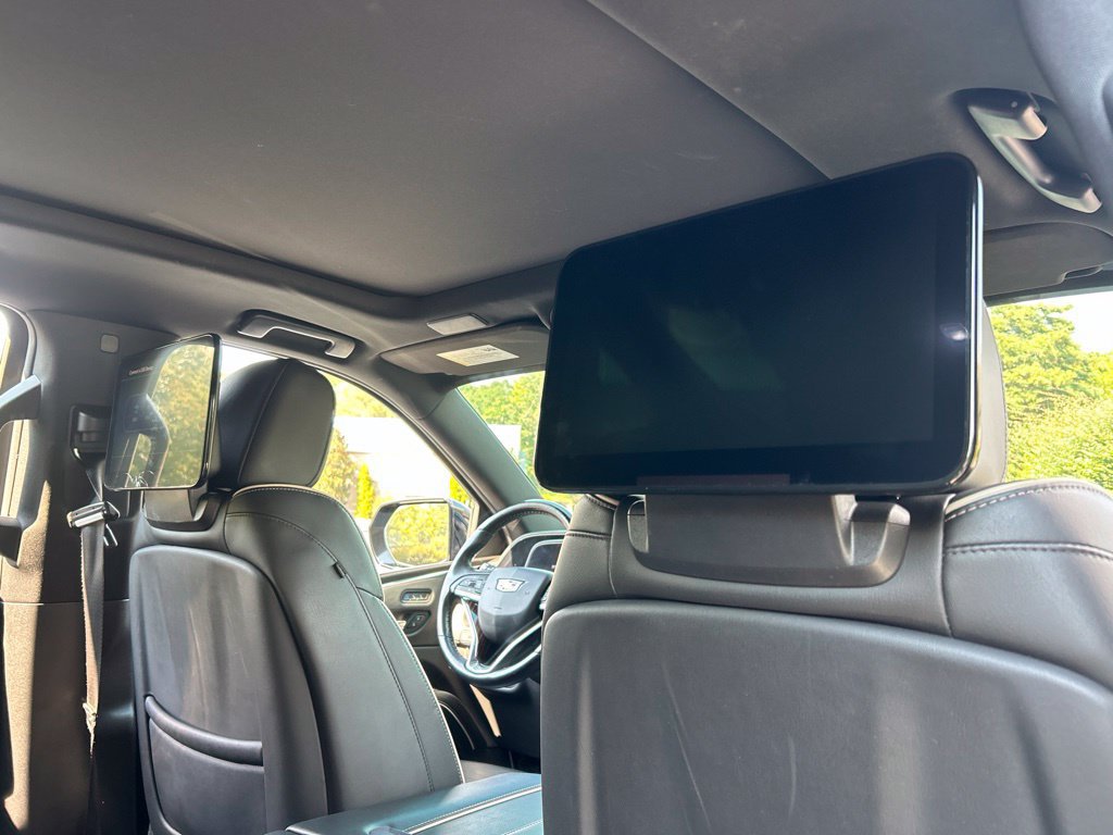 Used 2021 Cadillac Escalade ESV Premium Luxury w/ LPO, Radiant Package AWD/4WD image 3
