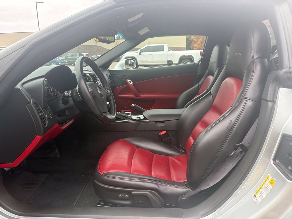 Used 2010 Chevrolet Corvette Grand Sport w/ Preferred Equipment Group RWD image 10