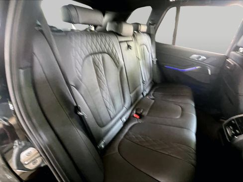Used 2021 BMW X5 sDrive40i w/ M Sport Package RWD image 19