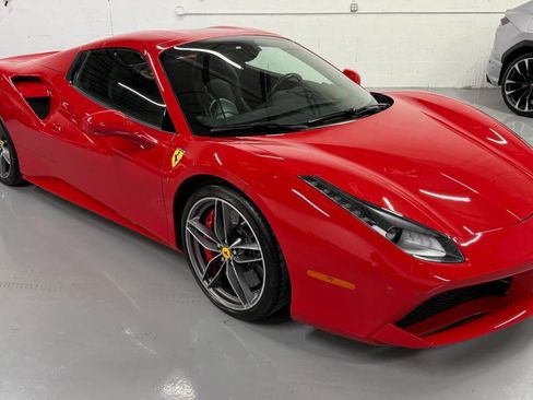 Used 2019 Ferrari 488 Spider RWD image 3
