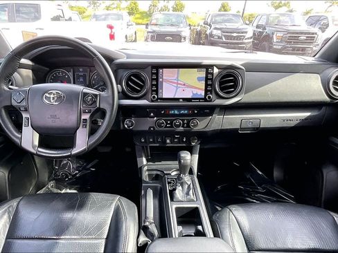 Used 2020 Toyota Tacoma TRD Sport image 14