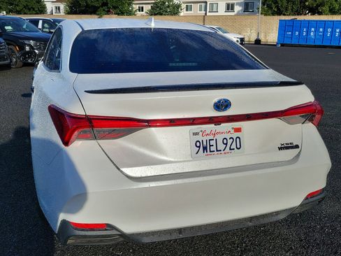 Used 2020 Toyota Avalon XSE image 23