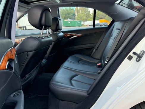 Used 2009 Mercedes-Benz E 350 Sedan image 23
