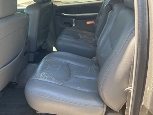 Used 2003 GMC Yukon XL SLT w/ 1SD Preferred Equipment Group AWD/4WD image 8