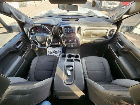 Used 2022 Chevrolet Silverado 2500 LT w/ Convenience Package image 17