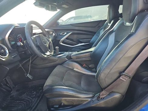 Used 2017 Chevrolet Camaro SS RWD image 9