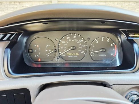 Used 2001 Toyota Camry LE image 9