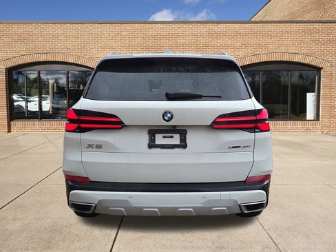 Used 2025 BMW X5 xDrive40i image 4