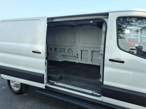 Used 2023 Ford Transit 250 Low Roof AWD image 25