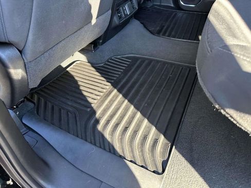 Used 2025 Chevrolet Silverado 1500 LT image 18