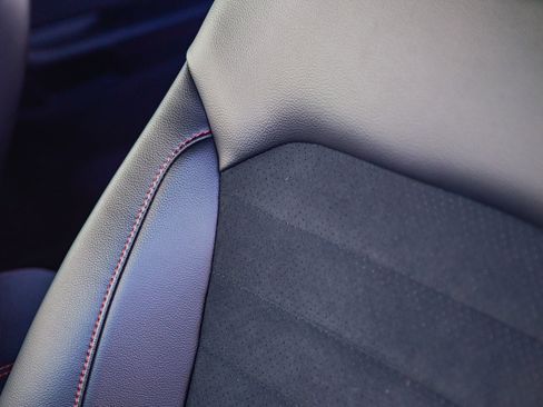 Used 2022 Ford Edge ST-Line image 26