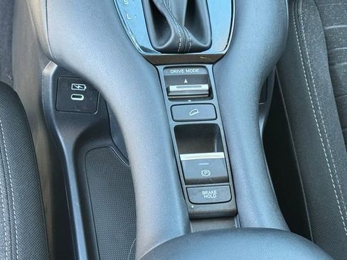 Certified 2024 Honda HR-V LX image 20