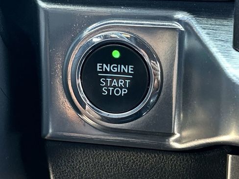 Used 2022 Ford F150 Lariat AWD/4WD image 17