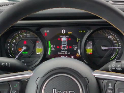 Used 2024 Jeep Wrangler Sahara w/ Technology Group image 17