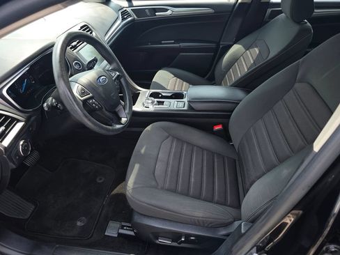 Certified 2020 Ford Fusion SE FWD image 9