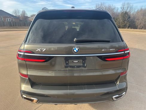 Used 2023 BMW X7 xDrive40i w/ M Sport Package image 4