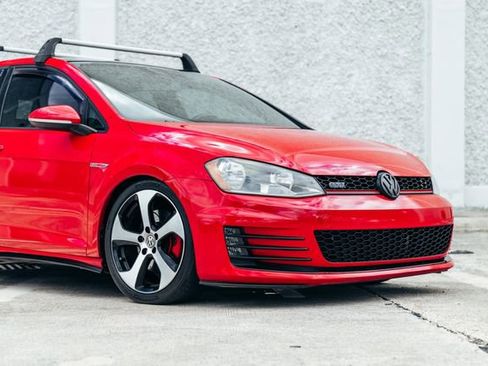 Used 2015 Volkswagen GTI S FWD image 37