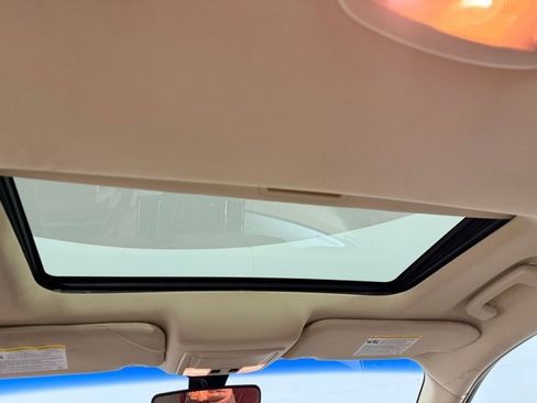 Used 2013 Ford Taurus SEL image 31