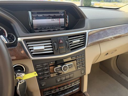Used 2013 Mercedes-Benz E 350 BlueTEC Sedan image 26