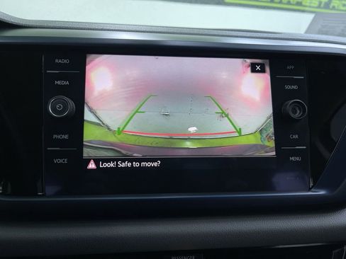 Used 2022 Volkswagen Taos SE image 22