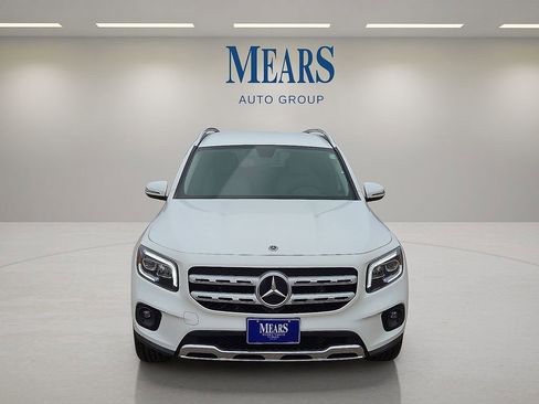 Used 2021 Mercedes-Benz GLB 250 w/ Premium Package image 9