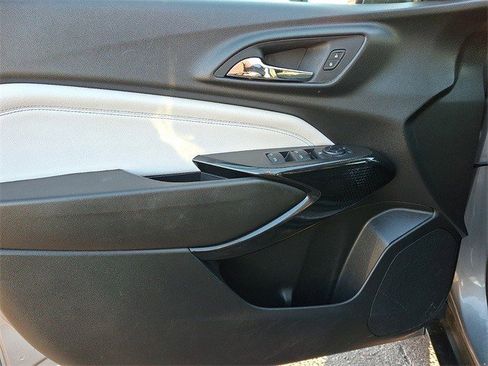 Certified 2024 Chevrolet Trax LT image 23