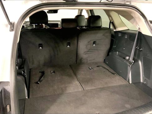 Certified 2024 Kia Sorento S image 4