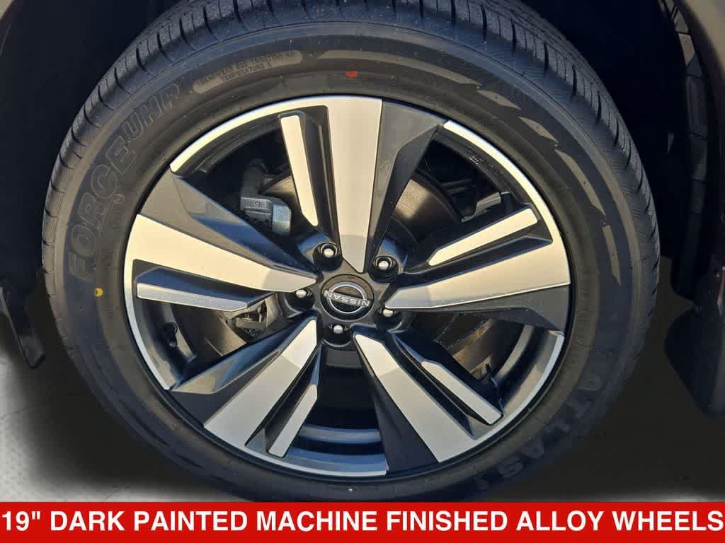 Used 2025 Nissan Rogue SL w/ SL Premium Package FWD image 12