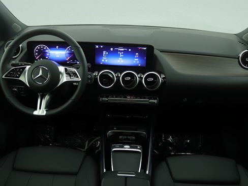 Certified 2026 Mercedes-Benz GLA 250 4MATIC image 7