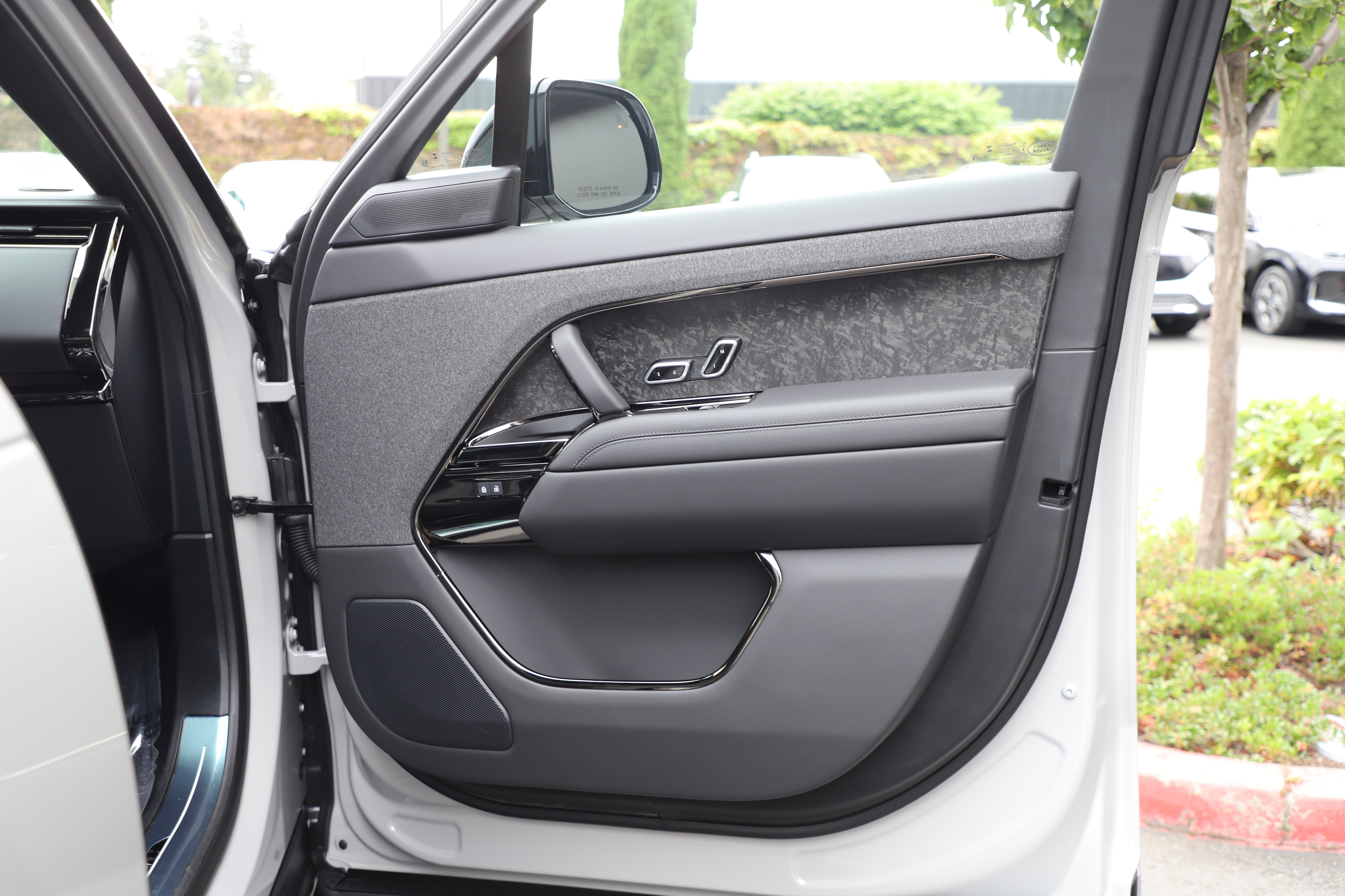 New 2026 Land Rover Range Rover Sport Autobiography AWD/4WD image 9