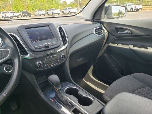 Used 2022 Chevrolet Equinox LT w/ Driver Convenience Package image 22