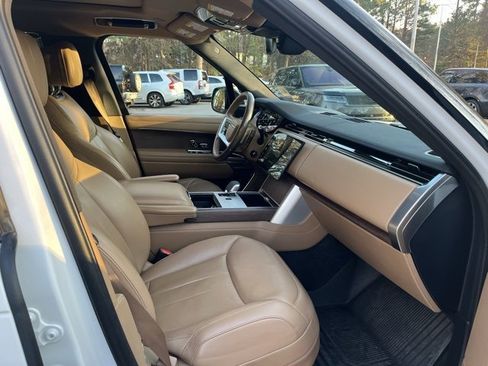 Used 2024 Land Rover Range Rover SE image 11