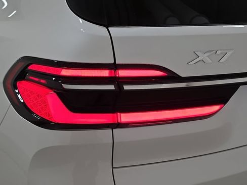 Used 2024 BMW X7 xDrive40i w/ Executive Package AWD/4WD image 28