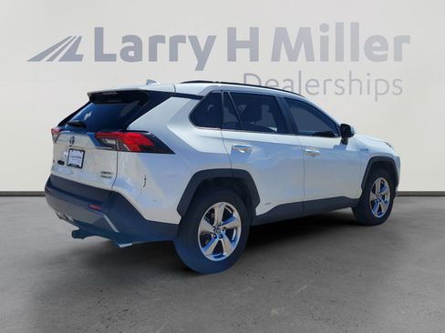 Used 2019 Toyota RAV4 Limited image 5
