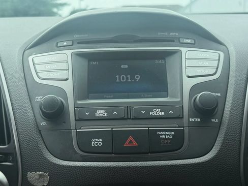 Used 2014 Hyundai Tucson SE FWD image 16