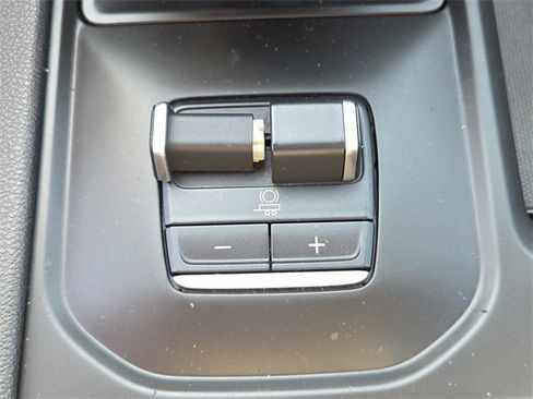 Used 2023 GMC Sierra 1500 AT4 w/ AT4 Preferred Package image 26