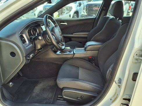 Used 2019 Dodge Charger Scat Pack w/ Navigation & Travel Group RWD image 18