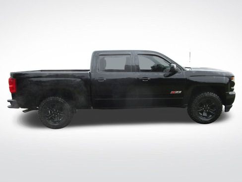 Used 2018 Chevrolet Silverado 1500 LTZ Z71 w/ Midnight Edition image 7